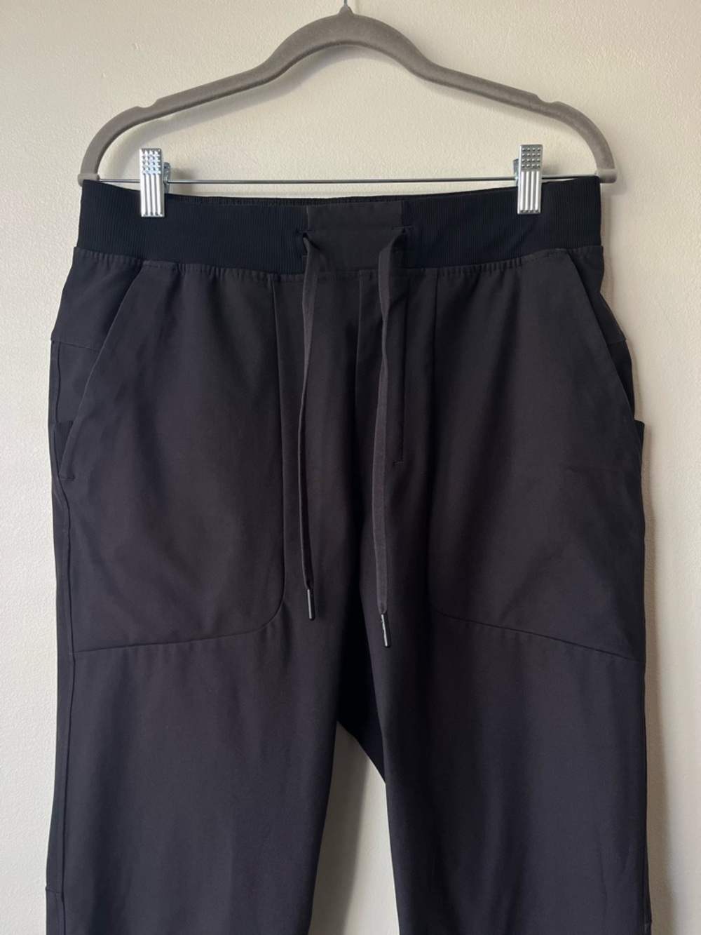 Lululemon ABC Jogger 30"
Black - Picture 6 of 13